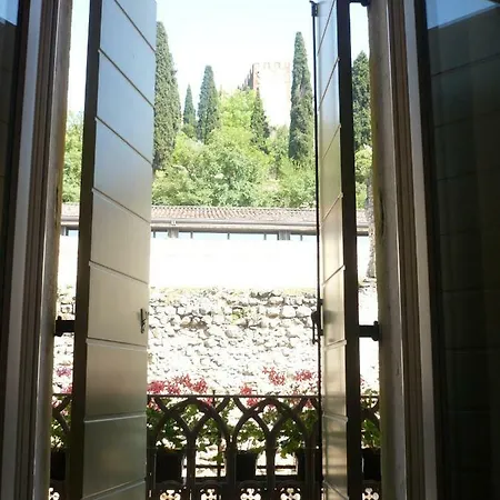 Loft Old Town Apartman